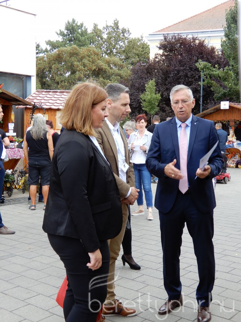 Helyi Értékek Startja 102